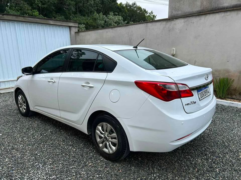 Hyundai HB20 2014